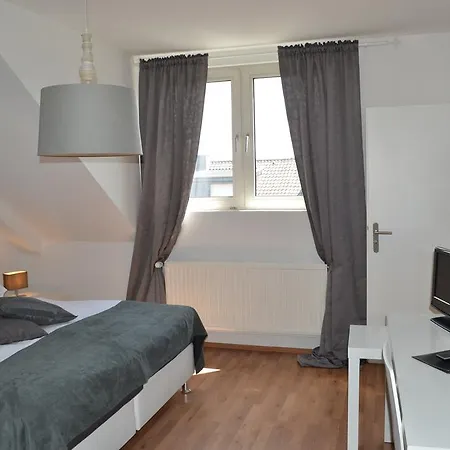 Garni Zum Dorfbrunnen 3* بورنهايم