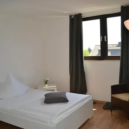 Gaestezimmer In Mit Self-check-in Zwischen Koeln & Bonn Nahe Phantasialand Hotel Bornheim (Rheinland)