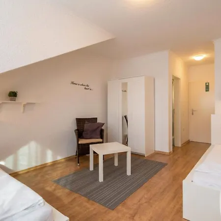 Gaestezimmer In Mit Self-check-in Zwischen Koeln & Bonn Nahe Phantasialand Hotel Bornheim (Rheinland)