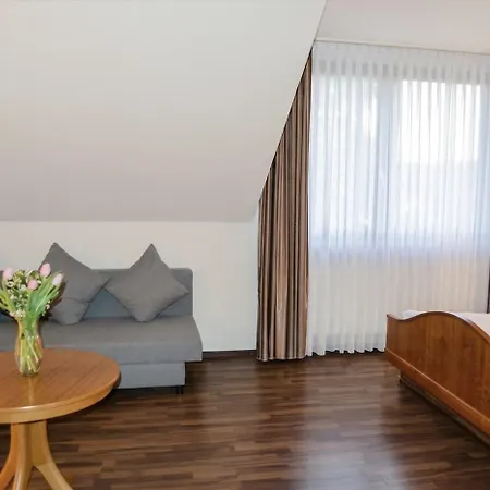 Hotel Gaestezimmer In Mit Self-check-in Zwischen Koeln & Bonn Nahe Phantasialand Bornheim (Rheinland)