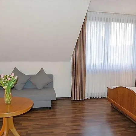 Hotel Gaestezimmer In Mit Self-check-in Zwischen Koeln & Bonn Nahe Phantasialand