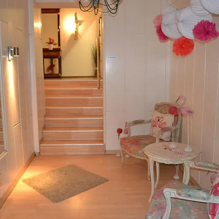 Garni Zum Dorfbrunnen 3* بورنهايم