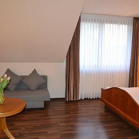 Garni Zum Dorfbrunnen فندق 3*