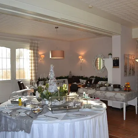 Garni Zum Dorfbrunnen بورنهايم