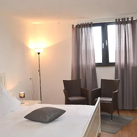 فندق Garni Zum Dorfbrunnen 3*