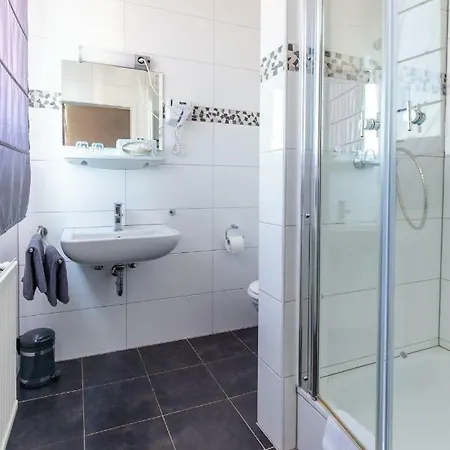 Garni Zum Dorfbrunnen 3* بورنهايم