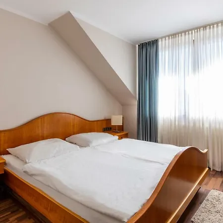 Hotel Bornheim Bei Koeln Bonn - Wlan Parkplatz Fruehstueck - Ideal Fuer Firmen Und Gaeste 3* 보른하임