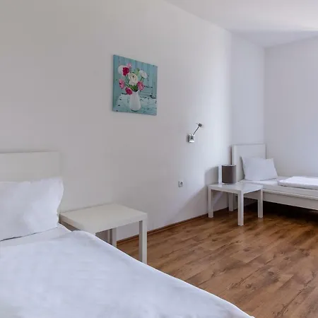 Garni Zum Dorfbrunnen بورنهايم