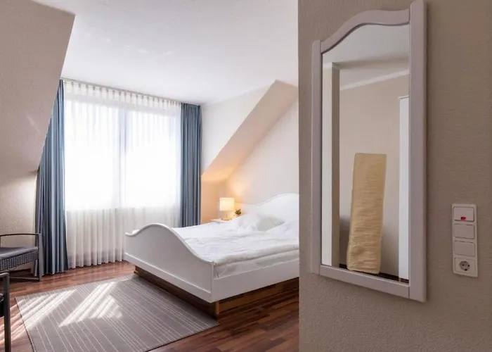 Hotel Zum Dorfbrunnen - Bornheim, Ihr Aufenthalt Zwischen Koeln & Bonn 3*