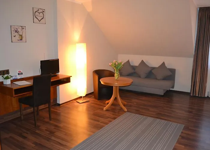 호텔 Hotel Bornheim Bei Koeln Bonn - Wlan Parkplatz Fruehstueck - Ideal Fuer Firmen Und Gaeste 3*