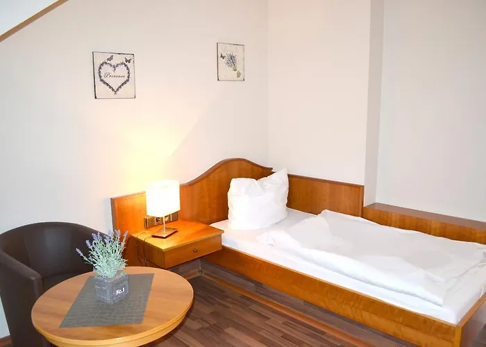 尊道夫博内恩酒店