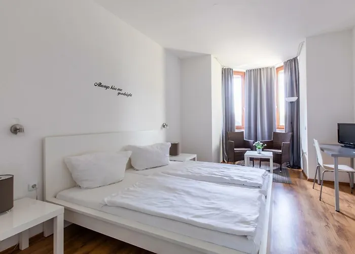 Hotel Bornheim Bei Koeln Bonn - Wlan Parkplatz Fruehstueck - Ideal Fuer Firmen Und Gaeste 3*