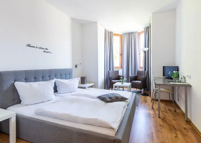 Hotel Bornheim Bei Koeln Bonn - Wlan Parkplatz Fruehstueck - Ideal Fuer Firmen Und Gaeste 호텔