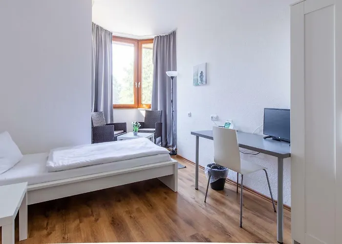 Hotel Bornheim Bei Koeln Bonn - Wlan Parkplatz Fruehstueck - Ideal Fuer Firmen Und Gaeste 호텔