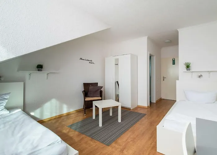 호텔 Hotel Bornheim Bei Koeln Bonn - Wlan Parkplatz Fruehstueck - Ideal Fuer Firmen Und Gaeste 3*
